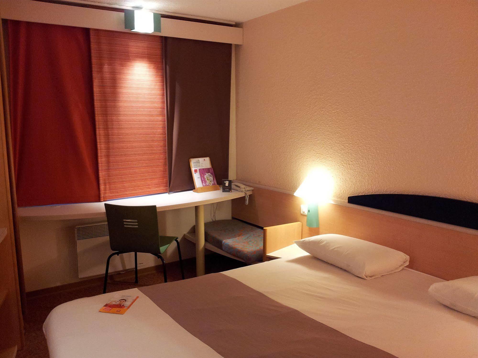 Ibis Vesoul Hotel Exterior photo